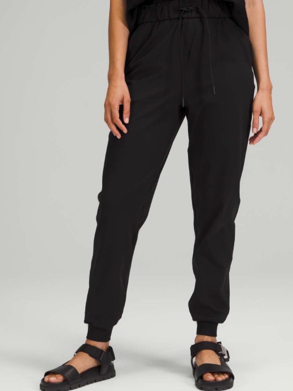 lululemon New Stretch High rise Joggers Size 6 in Black